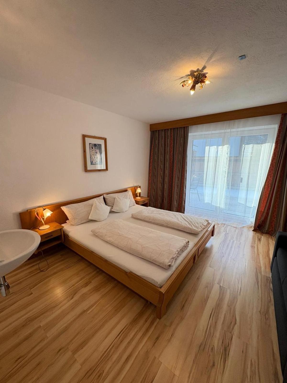 דירות אוץ Haus Evi מראה חיצוני תמונה